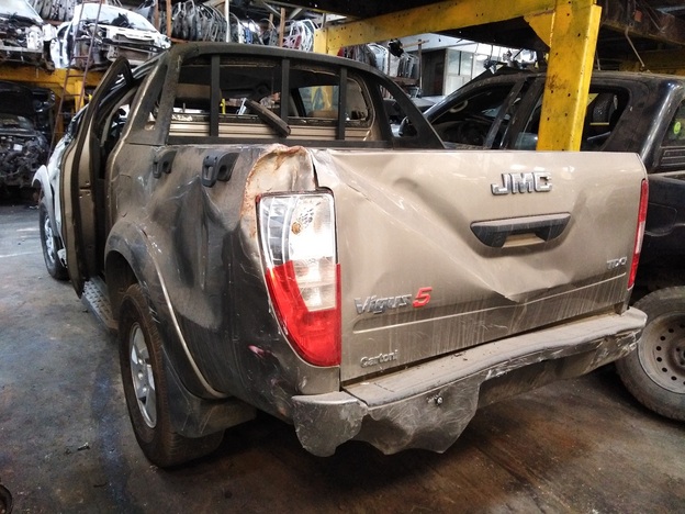 VIDRIO JMC VIGUS 2019  USADO  EN DESARME